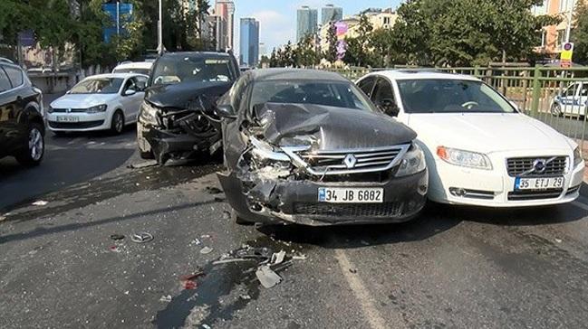 Sibel Can və oğlu avtomobil qəzasına düşdü: yaralılar var  - FOTOLAR  